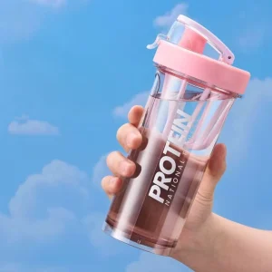 shaker-proteine-rose-dans-main-droite-homme.jpgv1748359764 SHAKER PROTEINE - 500 ML