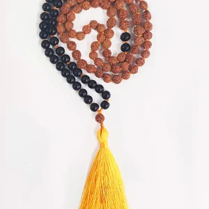 Yoga Studio Rudraksha Avec Black Star Mala Beads